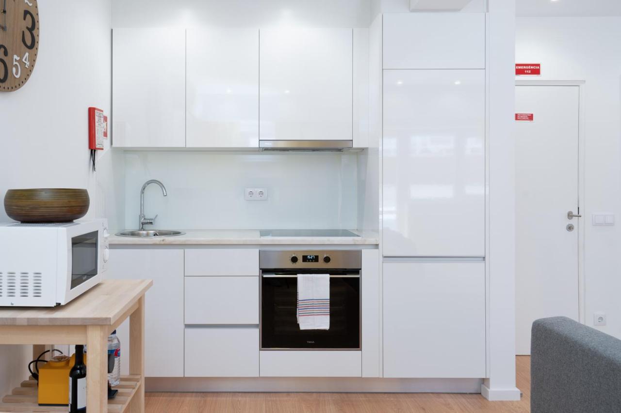 Sweet Sunny Flat W/ Balcony - Gaia Apartment บีลาโนวาเดกายา ภายนอก รูปภาพ