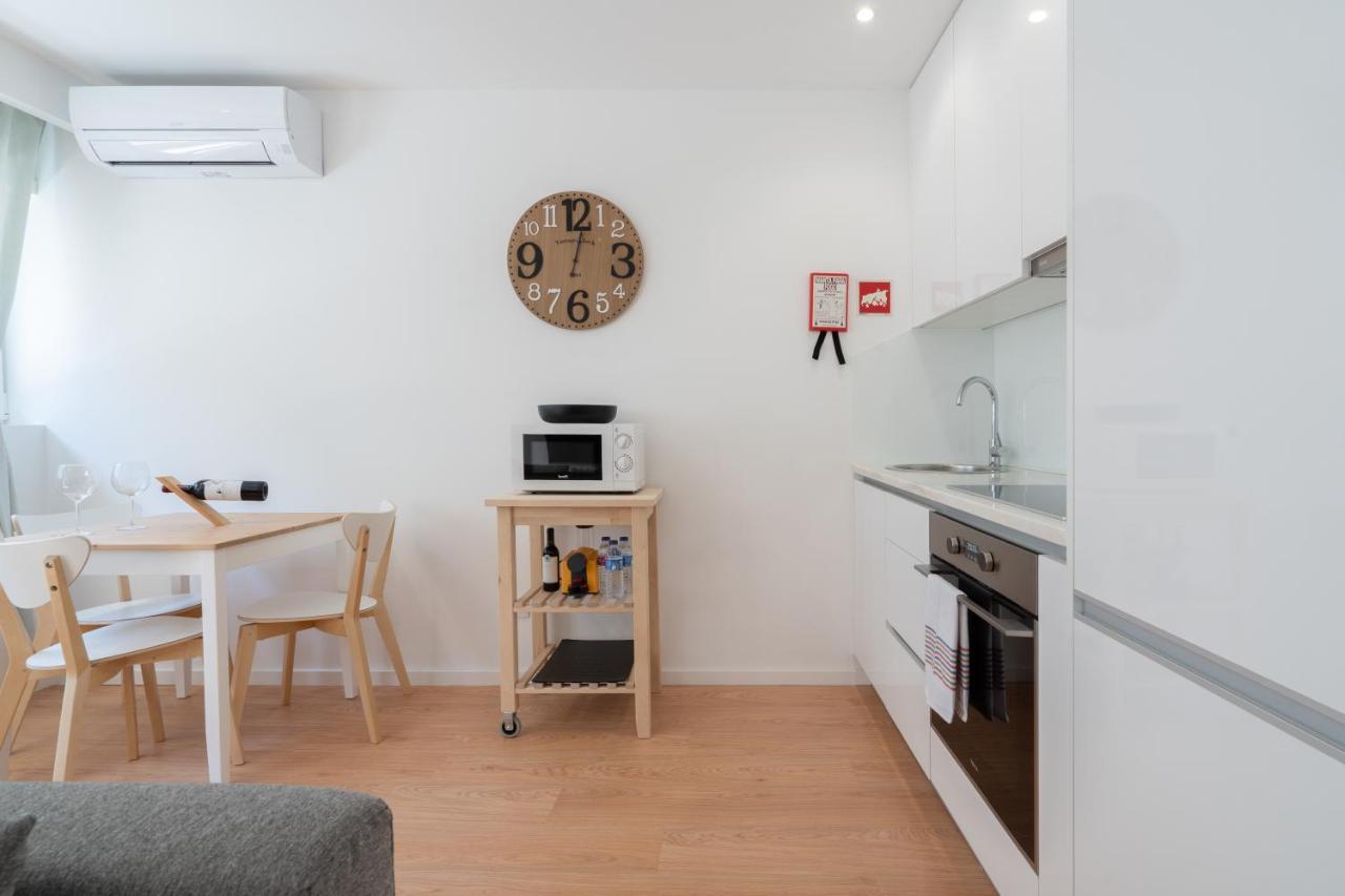 Sweet Sunny Flat W/ Balcony - Gaia Apartment บีลาโนวาเดกายา ภายนอก รูปภาพ