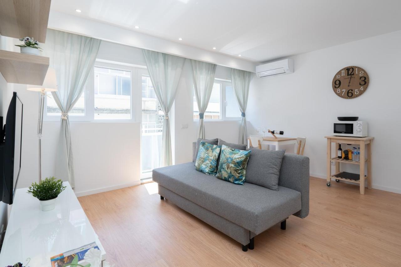 Sweet Sunny Flat W/ Balcony - Gaia Apartment บีลาโนวาเดกายา ภายนอก รูปภาพ