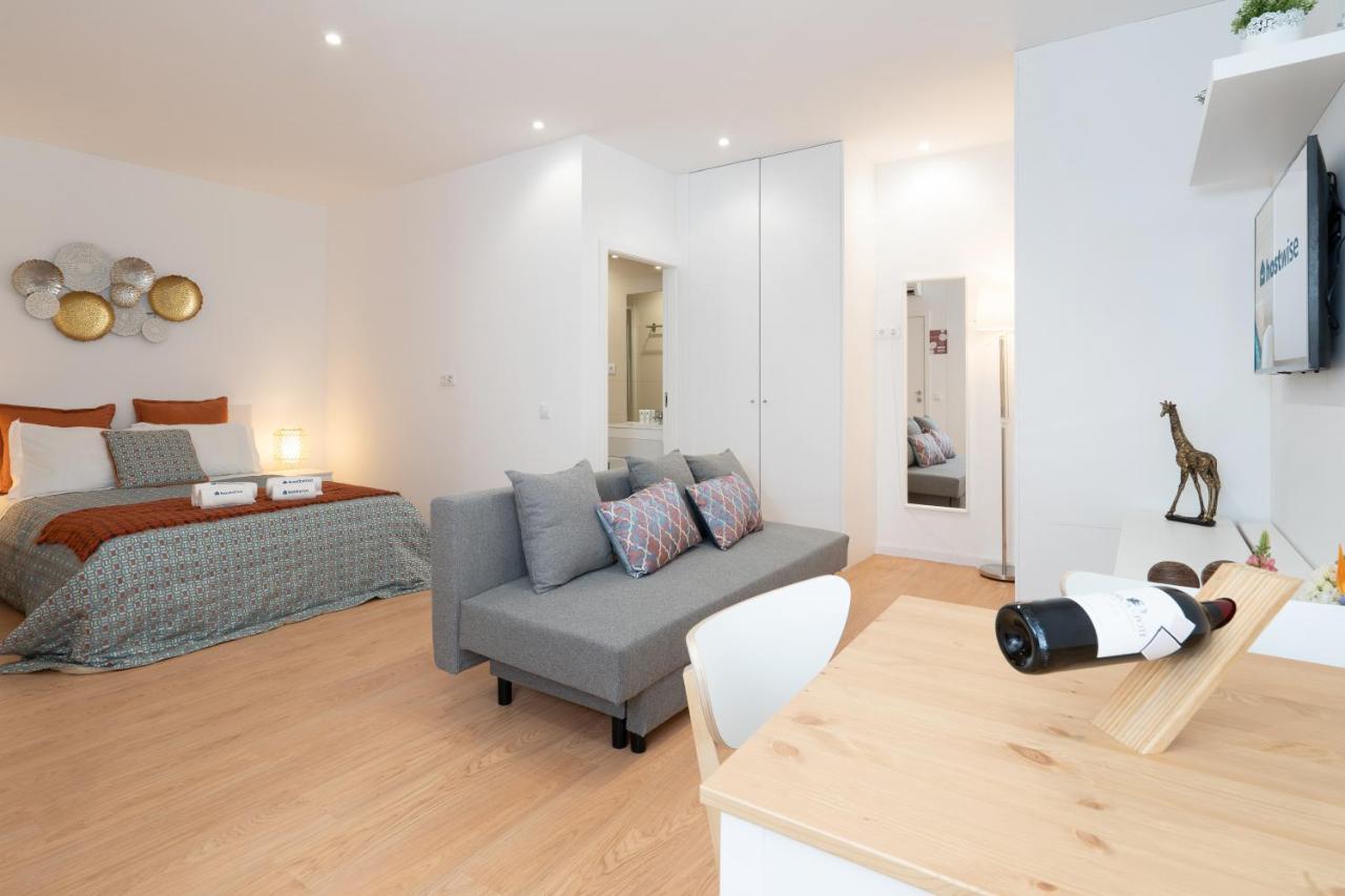 Sweet Sunny Flat W/ Balcony - Gaia Apartment บีลาโนวาเดกายา ภายนอก รูปภาพ